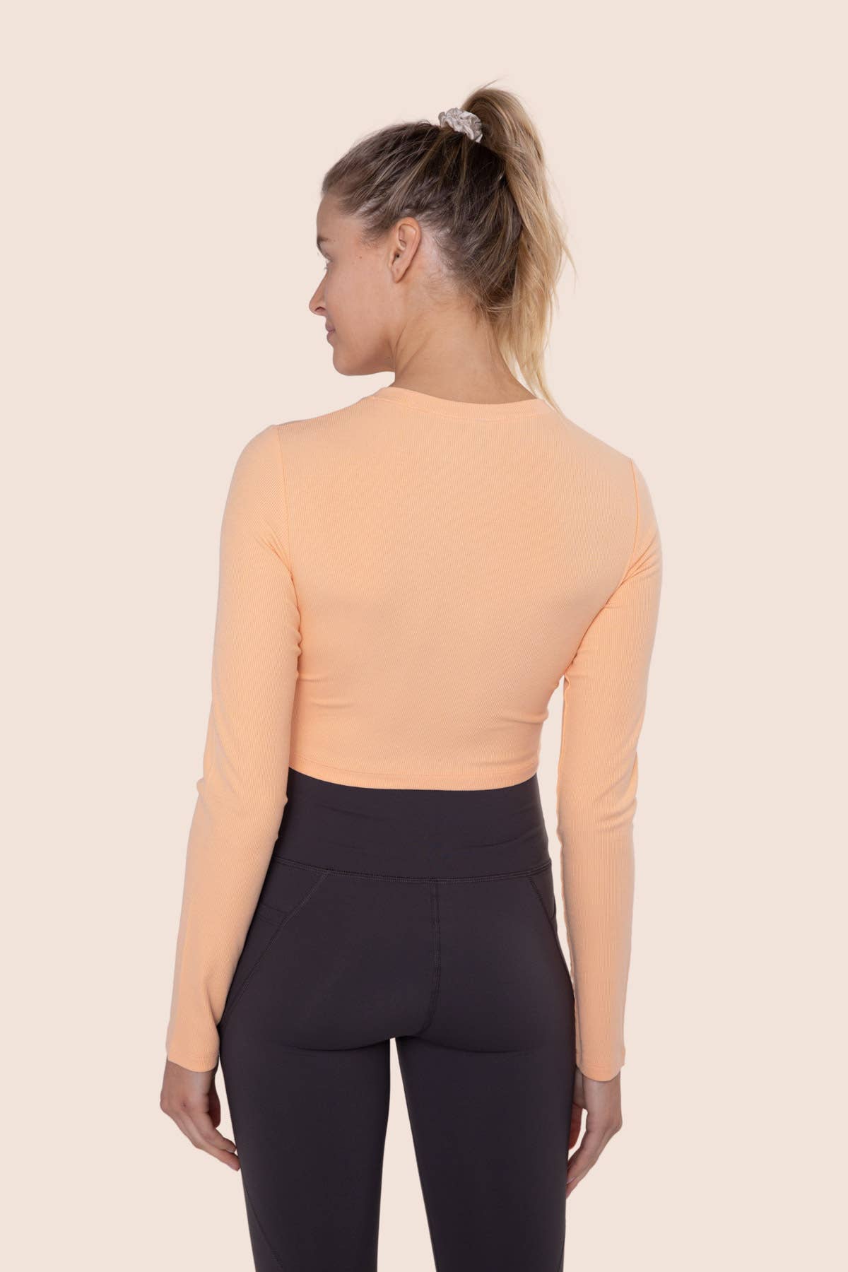 Ribbed Long-Sleeved Crop