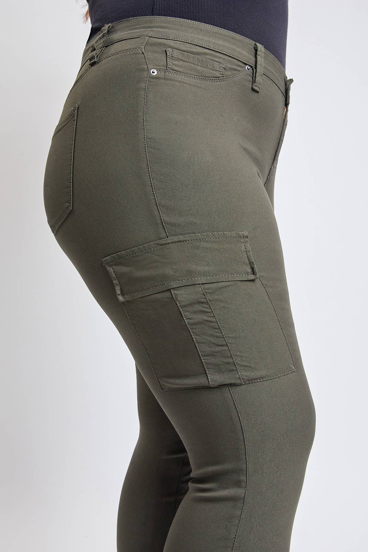 Curvy Hyperstretch Cargo Jeans