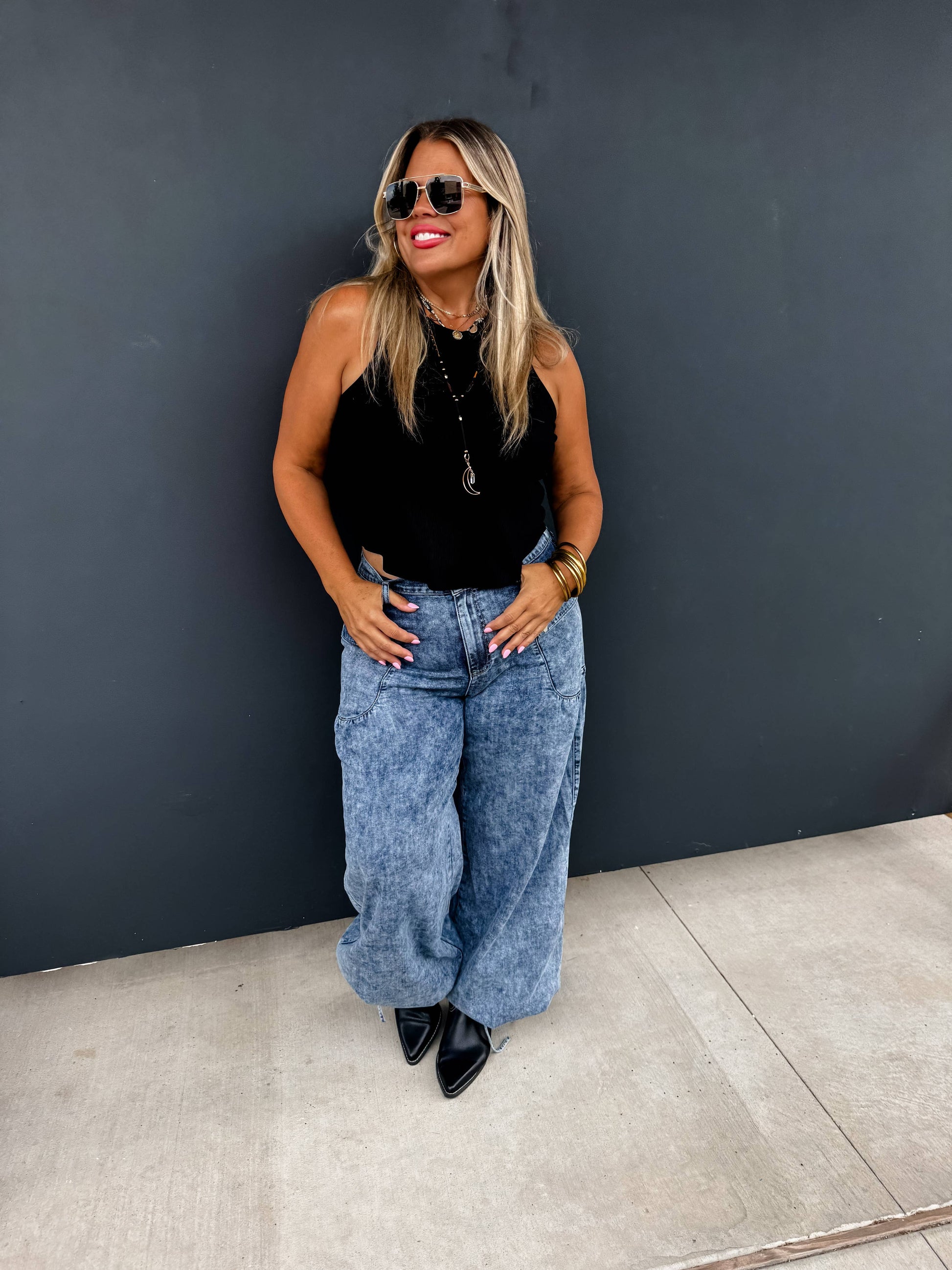 CHARLIE CINCH HEM WIDE LEG JEANS with elastic back waist, front snap pockets, stretch denim 88% cotton 12% poly.
